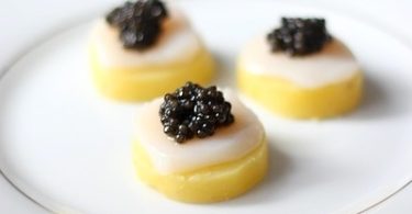 Mise en bouche au caviar