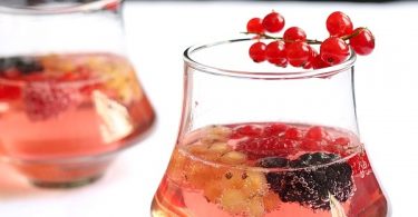 Cocktail perrier fruits rouges