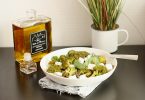 Salade de légumes verts et huile d'olive