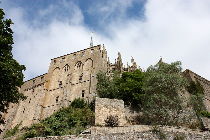 L'abbaye du Mont Saint-Michel sous le soleil