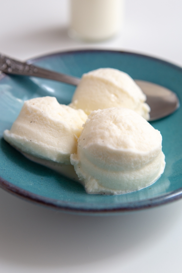 Glace vanille crèmeuse sans oeuf