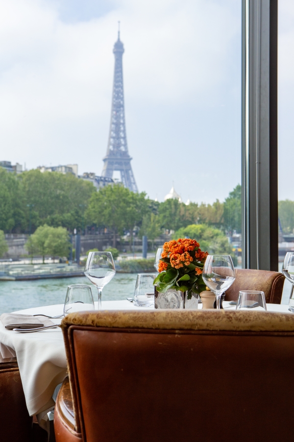 Un restaurant avec vue sur la tour Eiffel : Le Club
