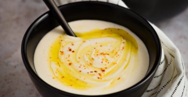 Ajou blanco : soupe froide à l'ail